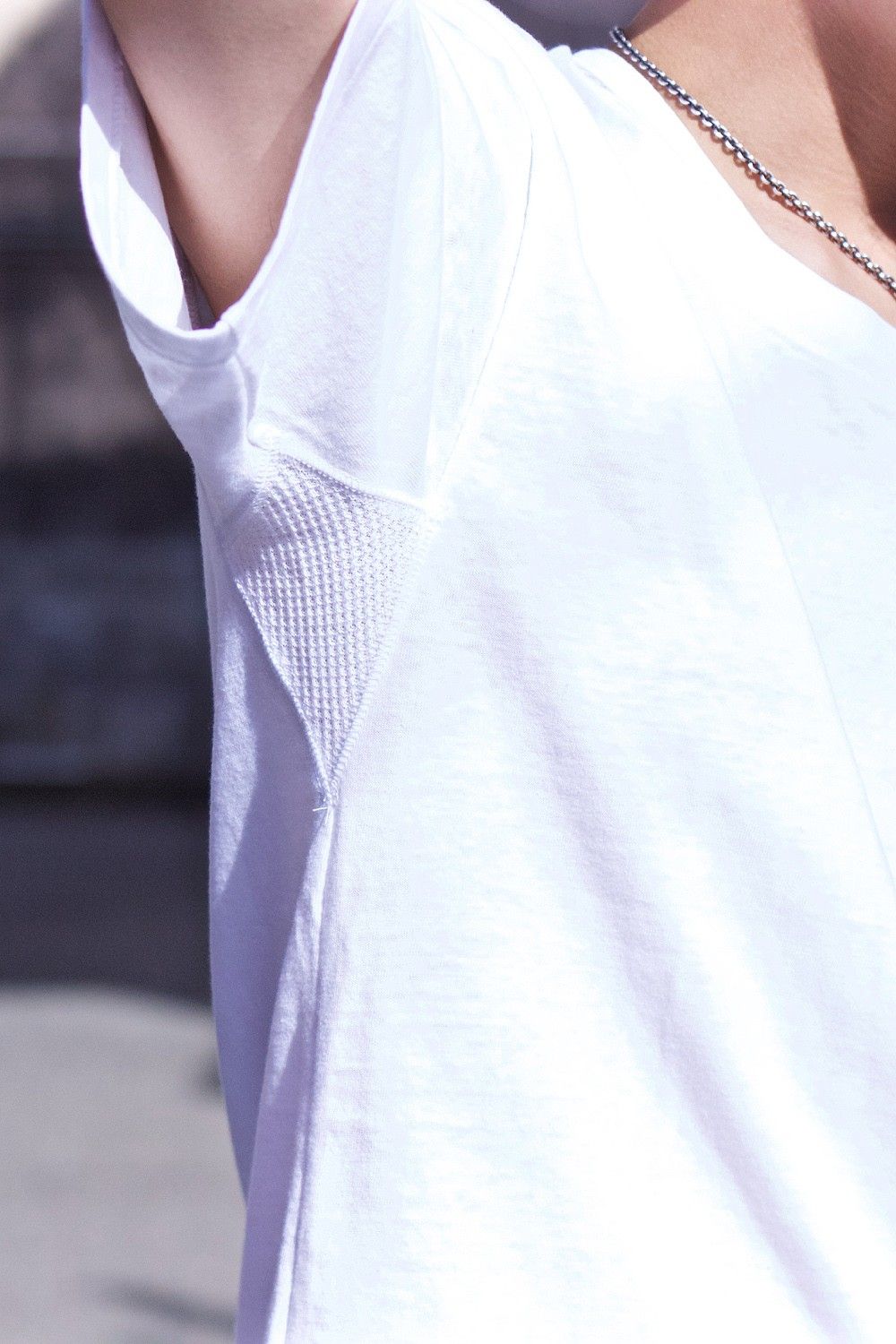Layered neck Tee WHT×WHT