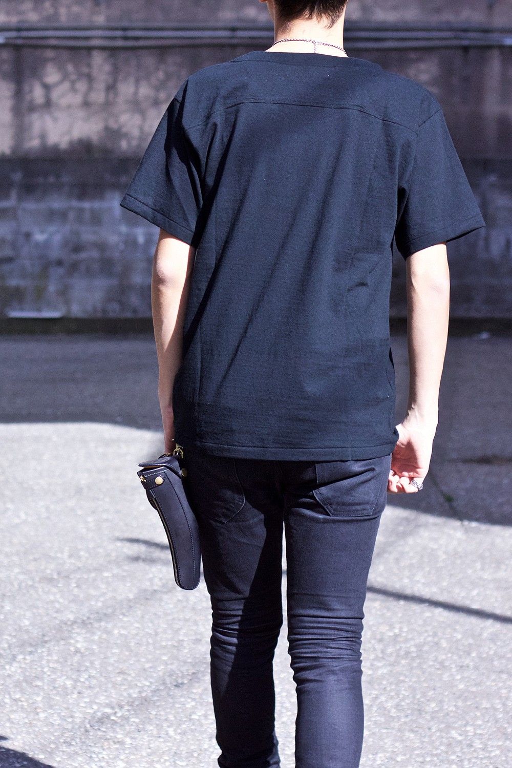 Layered neck Tee BLK×WHT