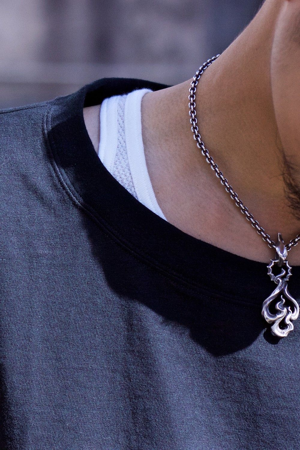 Layered neck Tee BLK×WHT