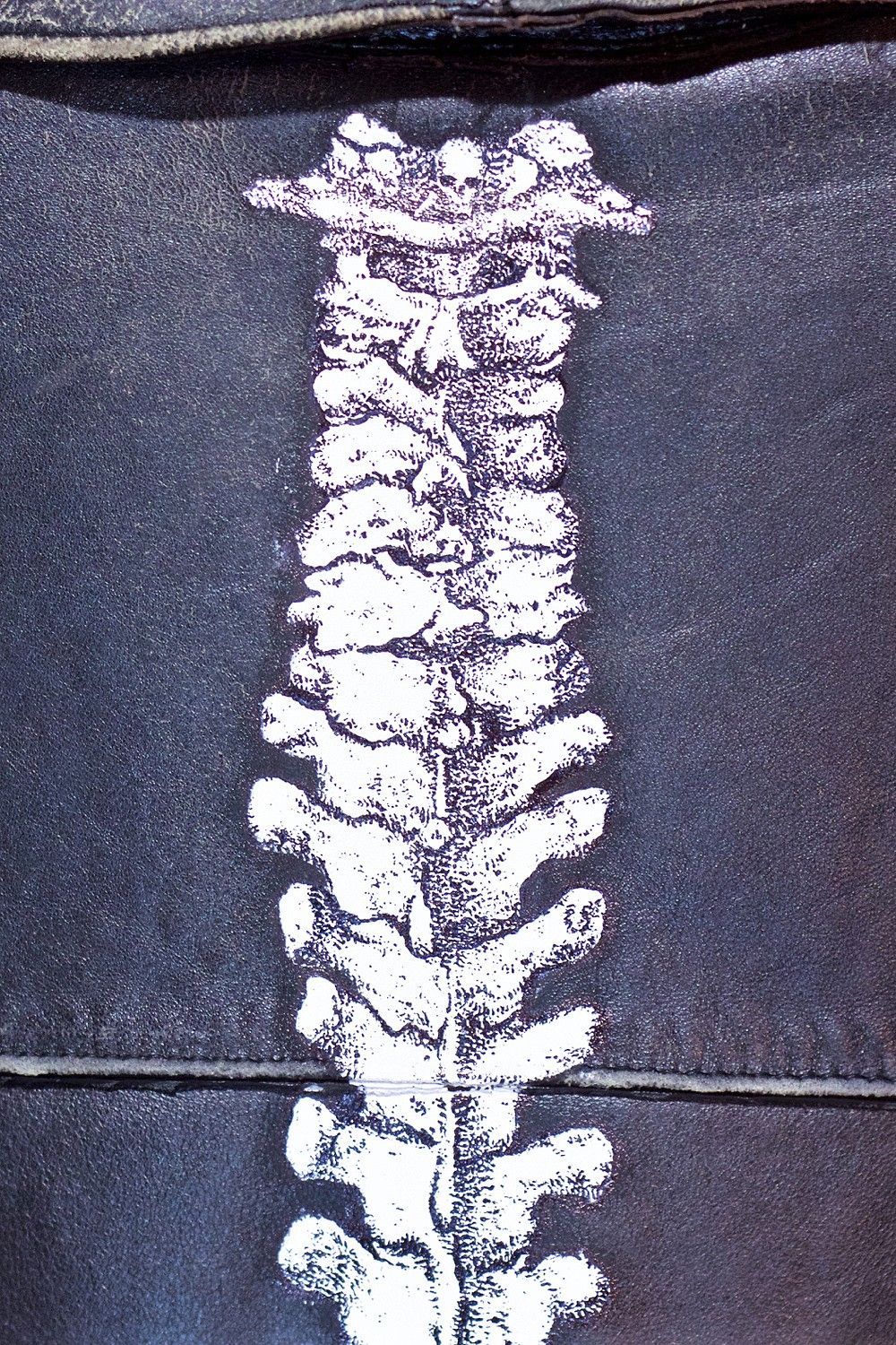「丸岡和吾」手描き"背骨"RIDERS