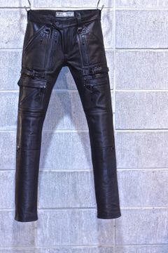945-78TP06-5 / レザースリムパンツ（BLACK ZIP）