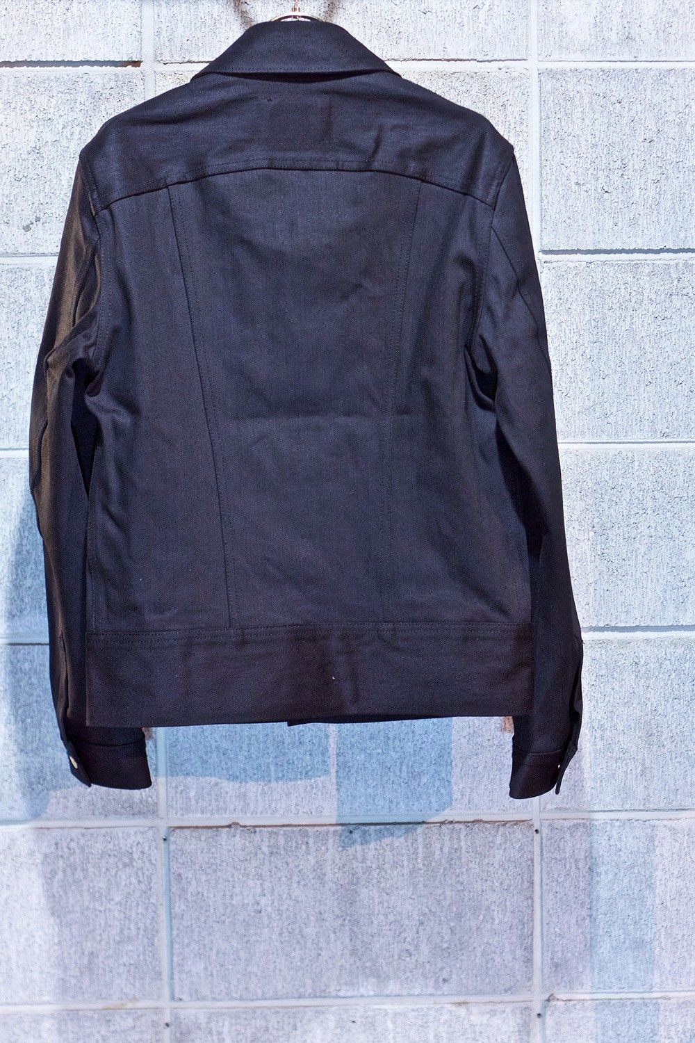 TRACKER JKT "BLACK"
