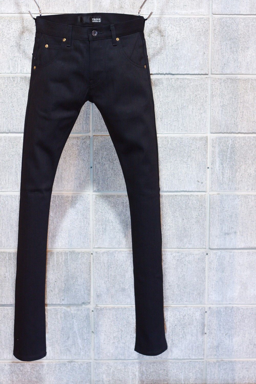 『TRIVE』BLACK RIGID SLIM DENIM PT