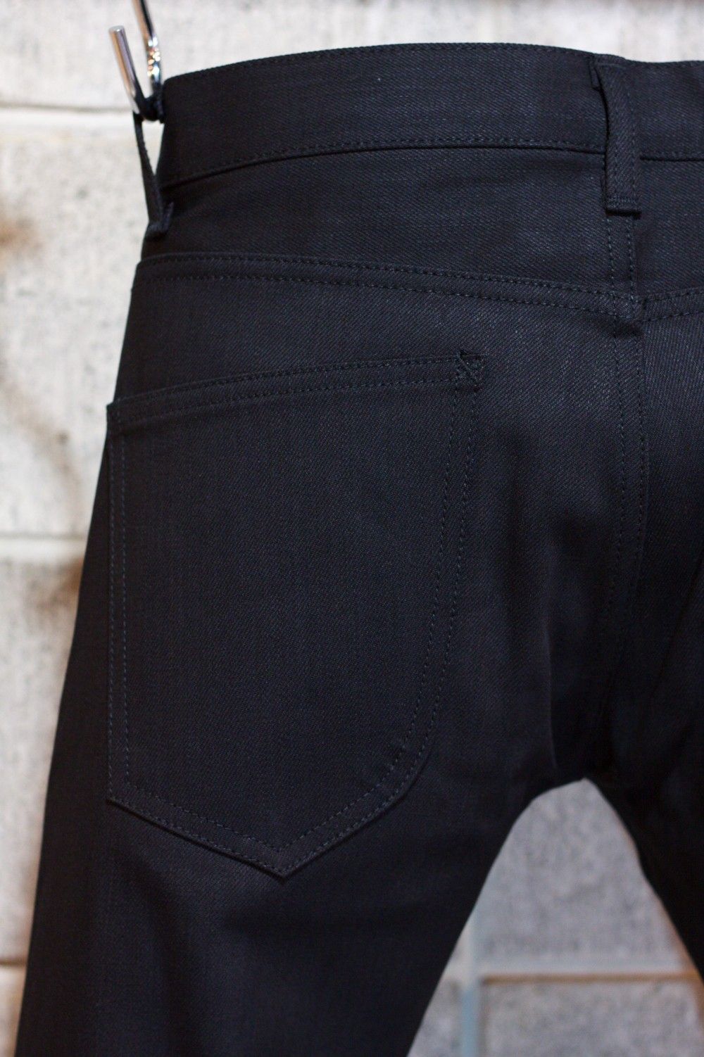 『TRIVE』BLACK RIGID SLIM DENIM PT