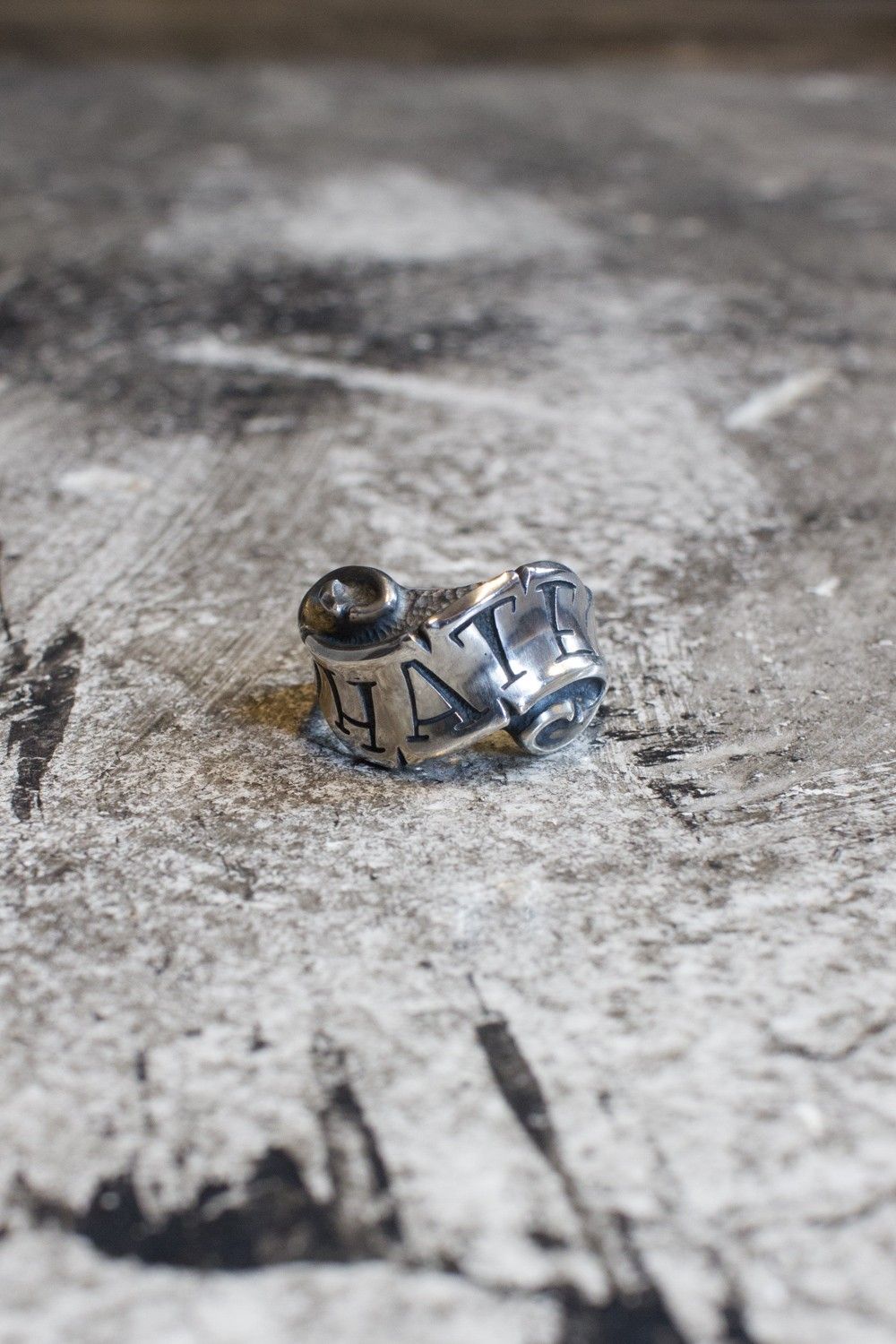 MESSAGE ON RIBON RING 『HATE』