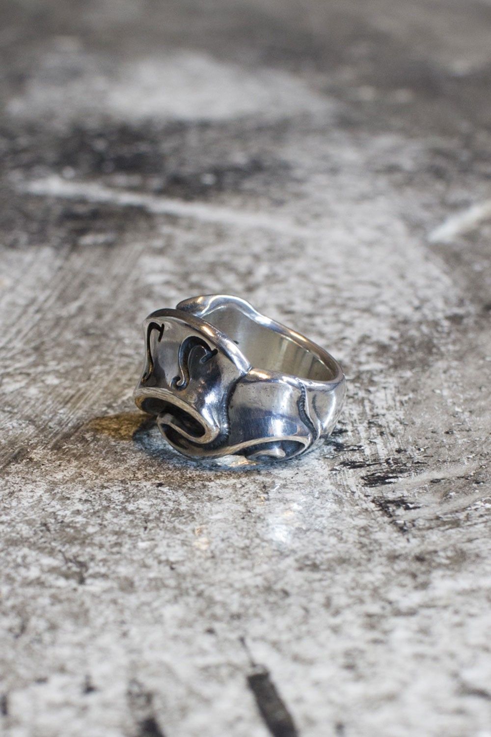 MESSAGE ON RIBON RING 『KISS』