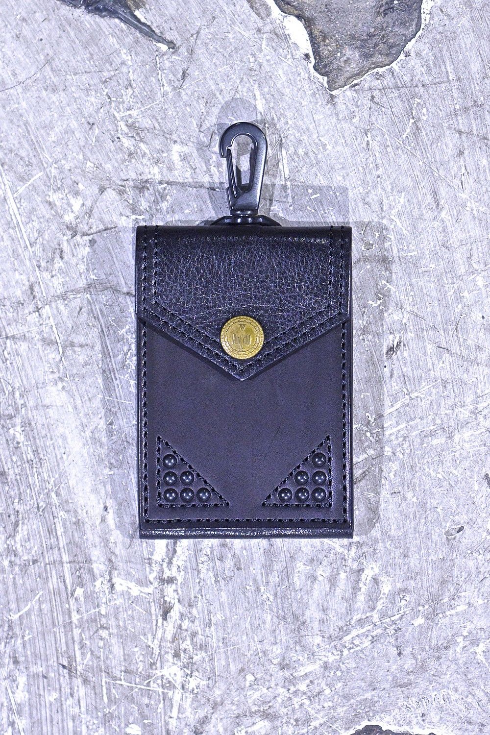 945-70TAC147-1 BLACK