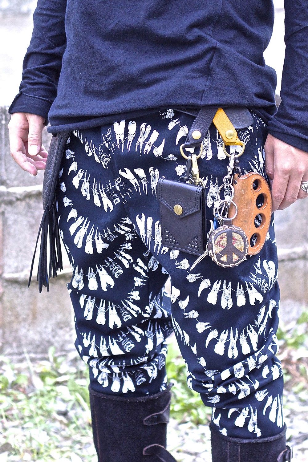 945-70TAC147-1 BLACK