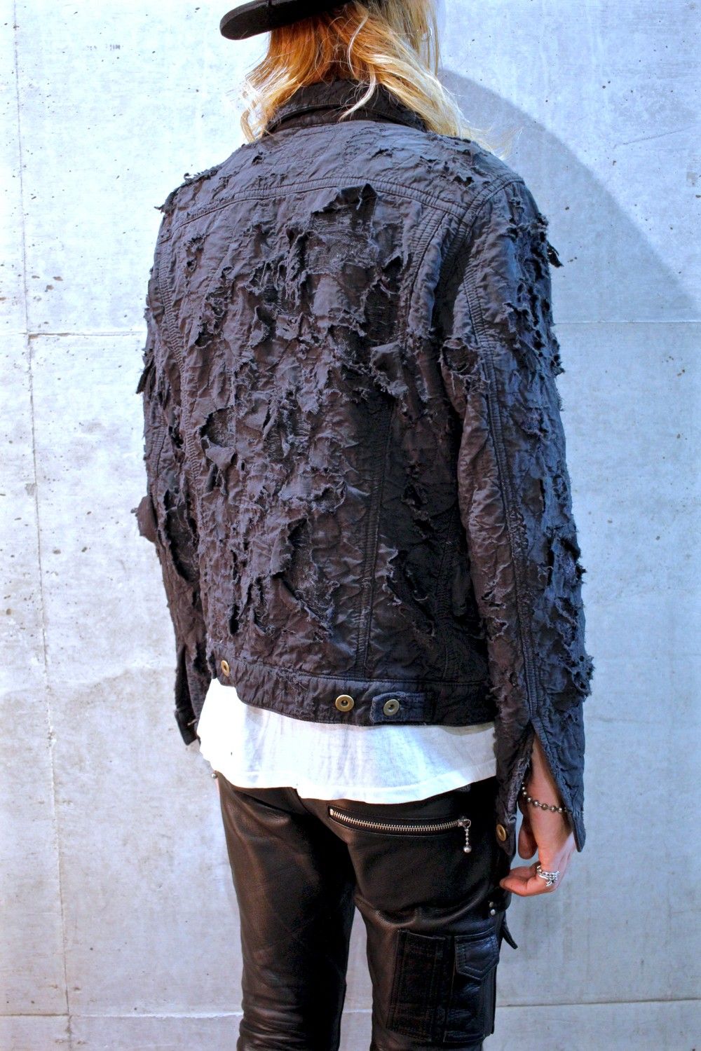 945-72GJ84-3(BLACK)