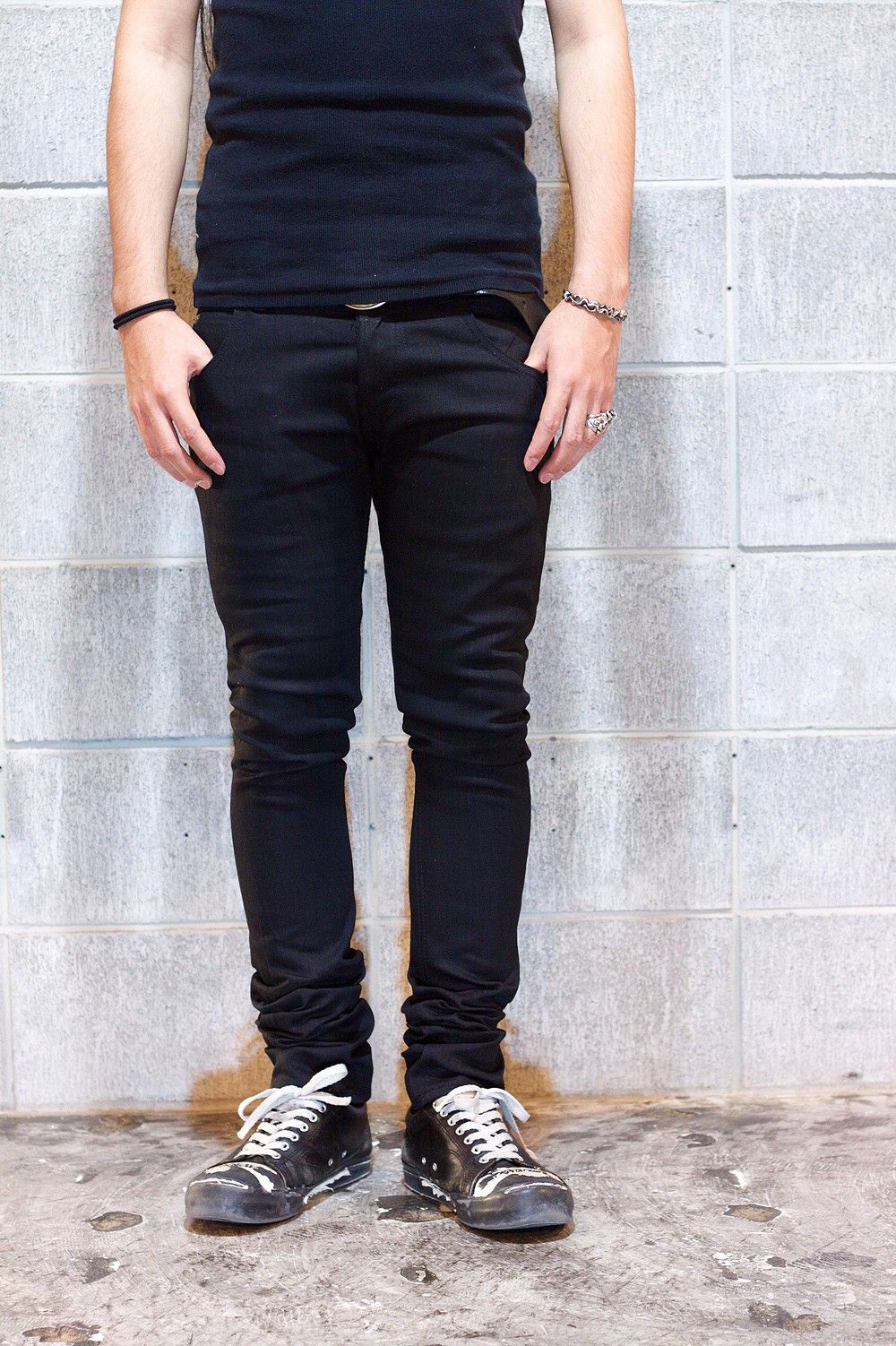 『TRIVE』BLACK RIGID SLIM DENIM PT