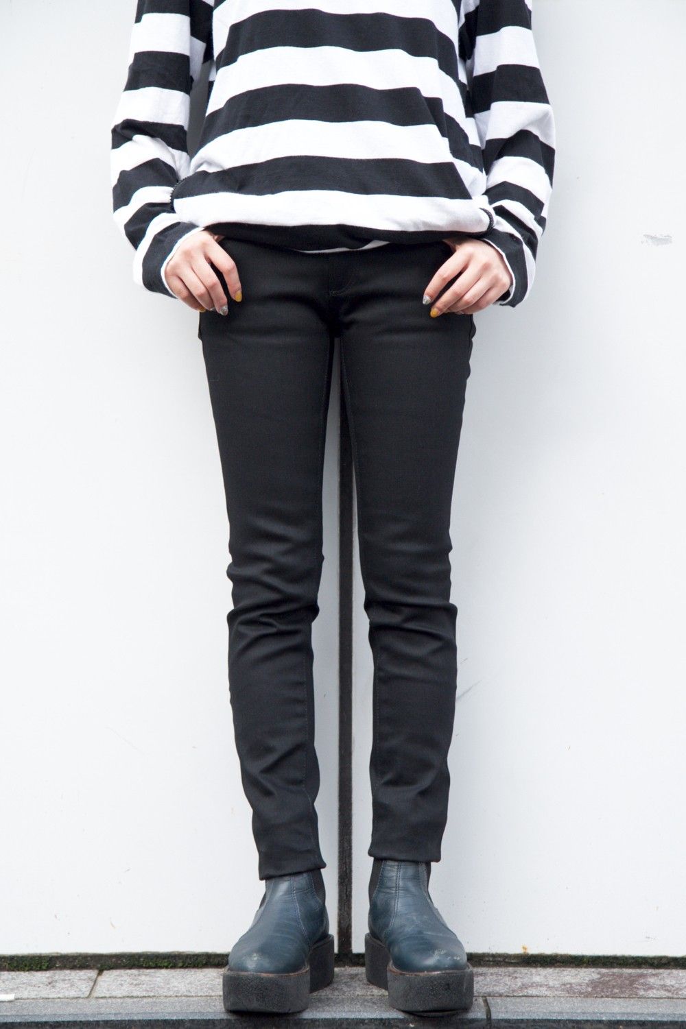05 WOMEN SKINNY BLACK / スキニー デニムパンツ (ブラック) レディース