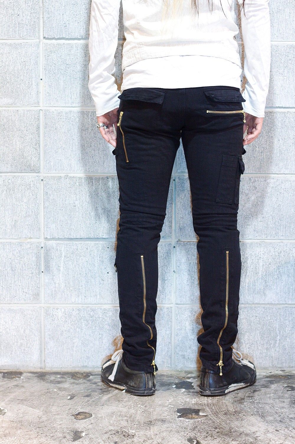 945-68TP06-5 BLACK