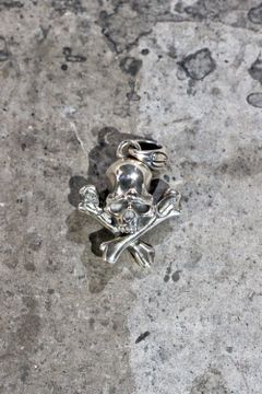 CRY BABY CROSS BONE SKULL Top