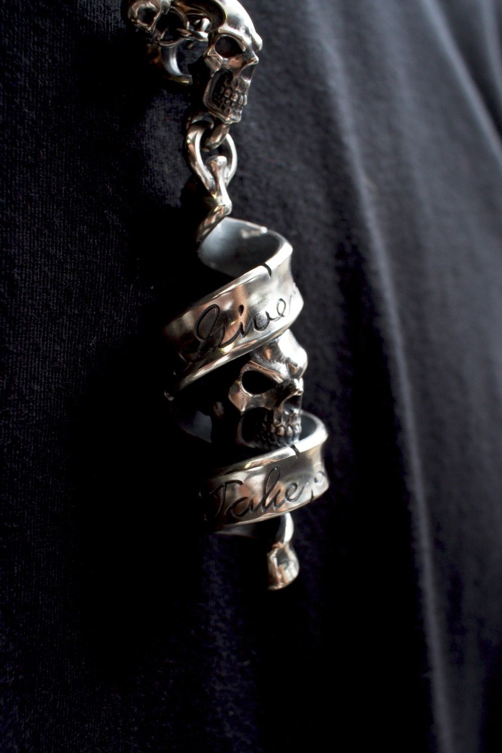TORNADO RIBBON TOP skull in