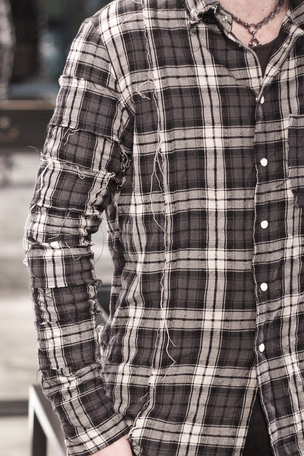 THE CHECK SHIRTS