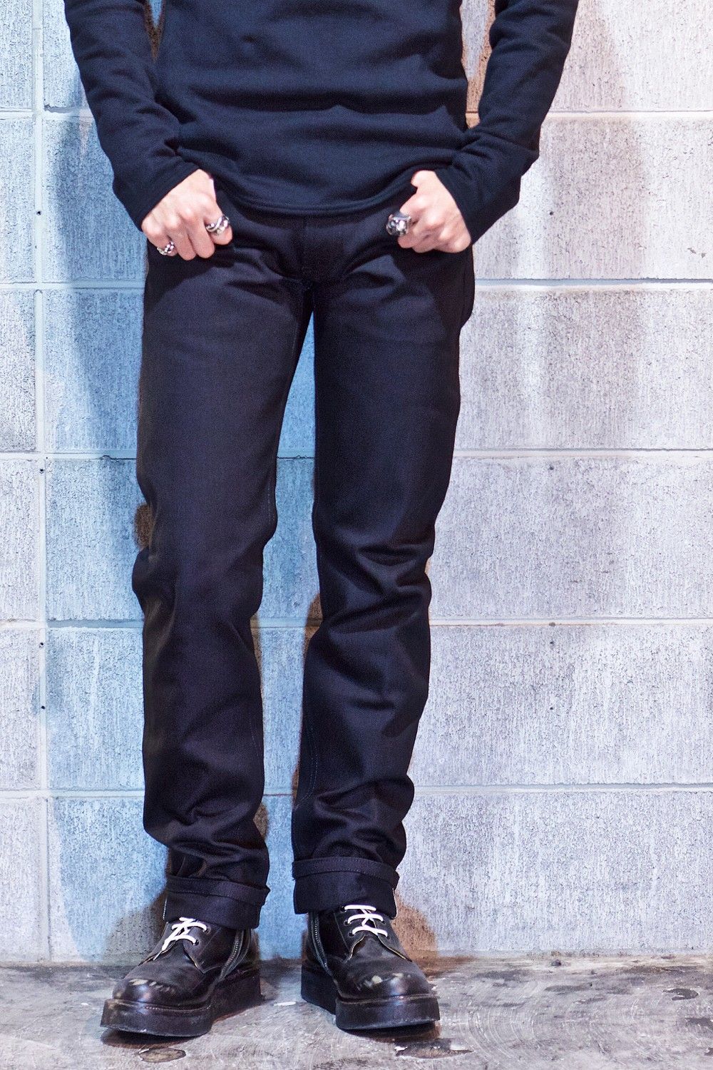 03 TAPERED BLACK