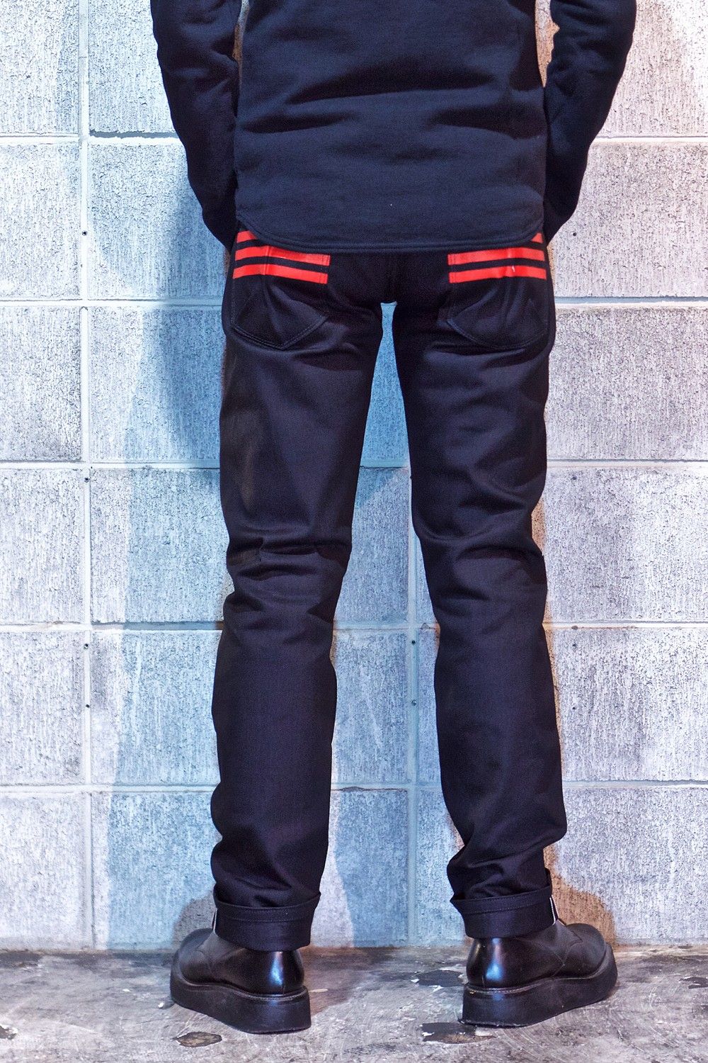 03 TAPERED BLACK