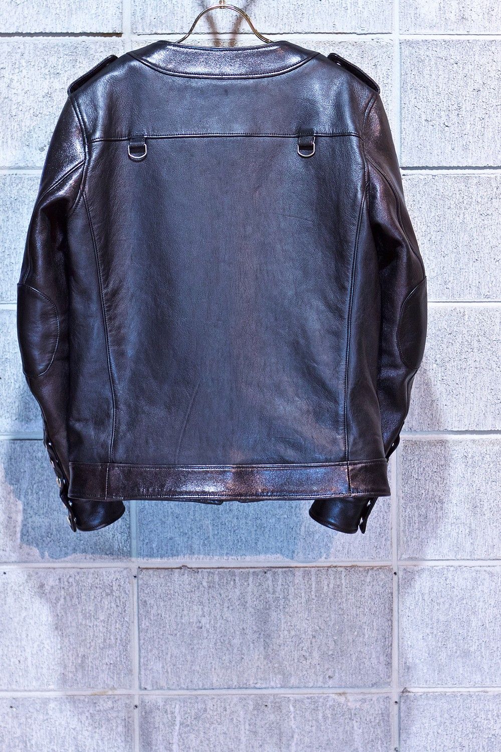 945-70TJ174-1 BLACK
