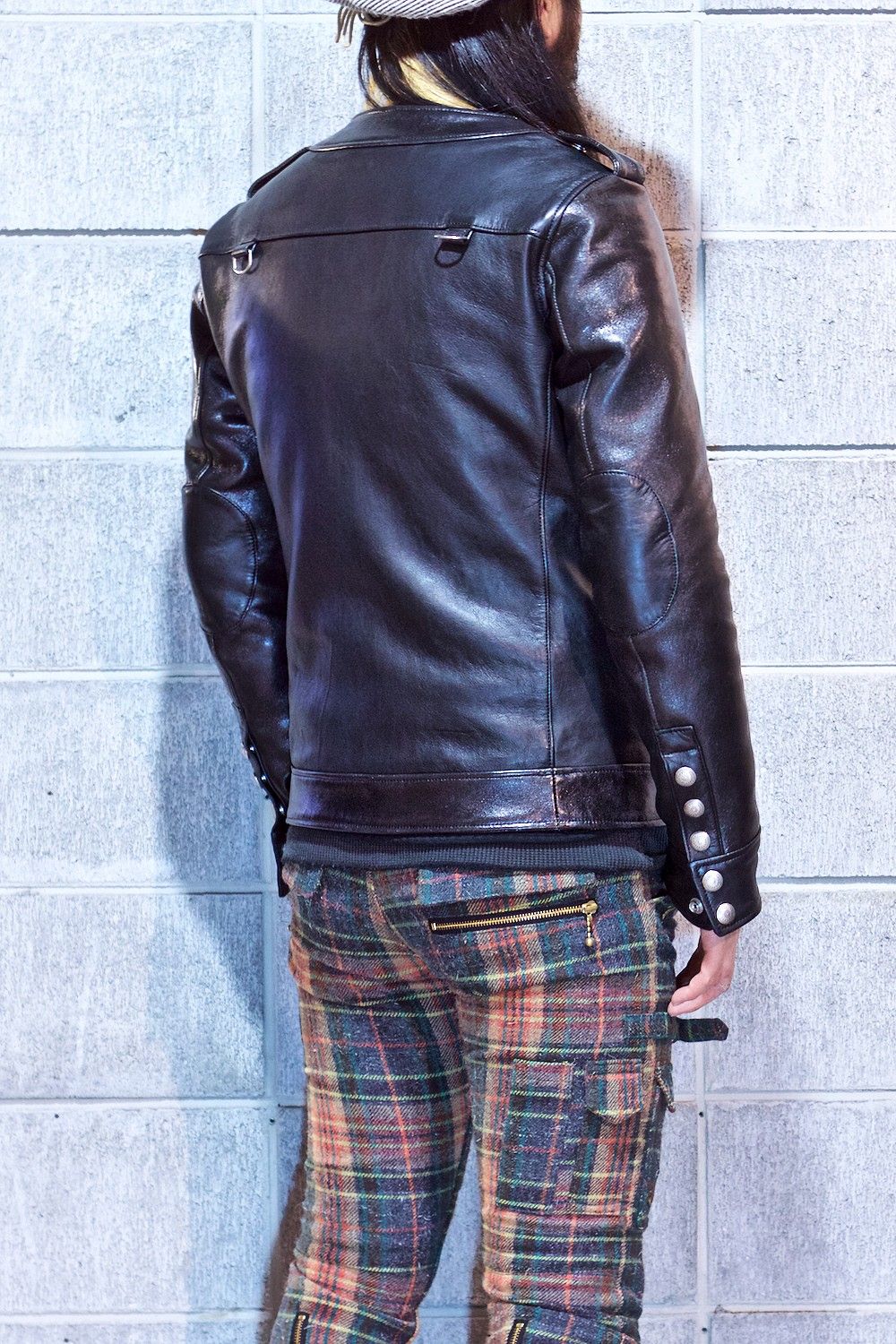 945-70TJ174-1 BLACK