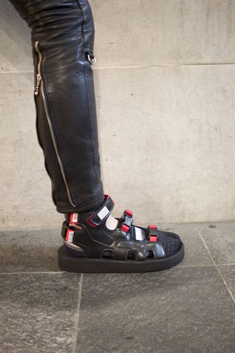 945-72TB07-1 (BLK×RED)