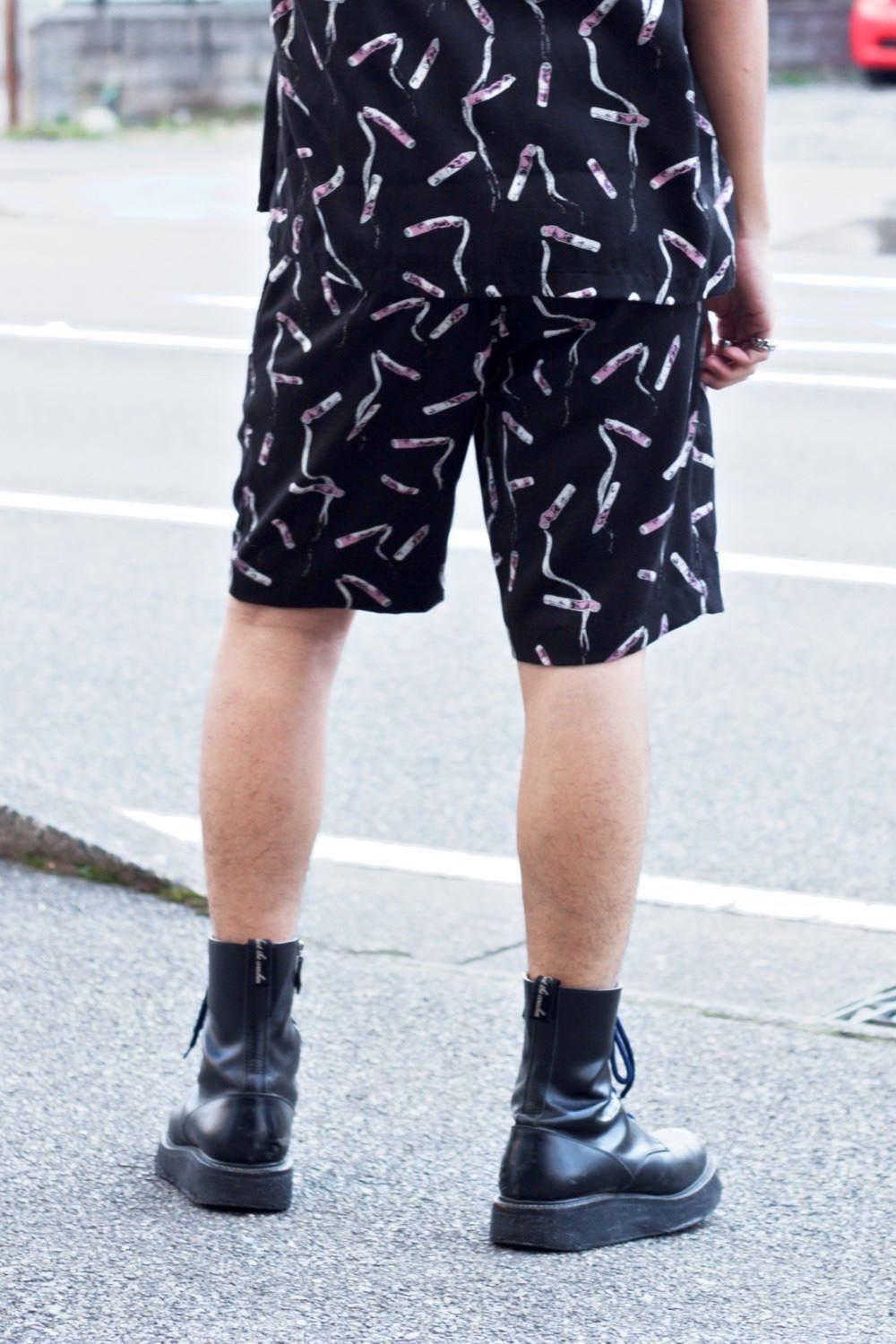 Cigarette end shorts "BLACK"