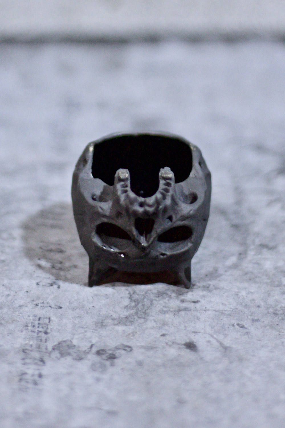 "ぐい呑み"小ツノ髑髏 (BLACK)