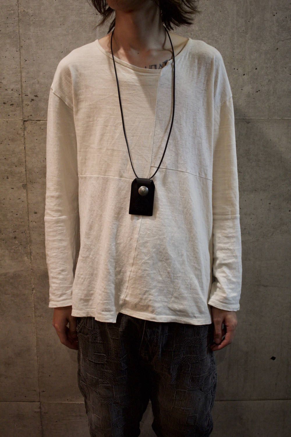 945-73GAC185-3 (BLACK/RED/CAMEL)