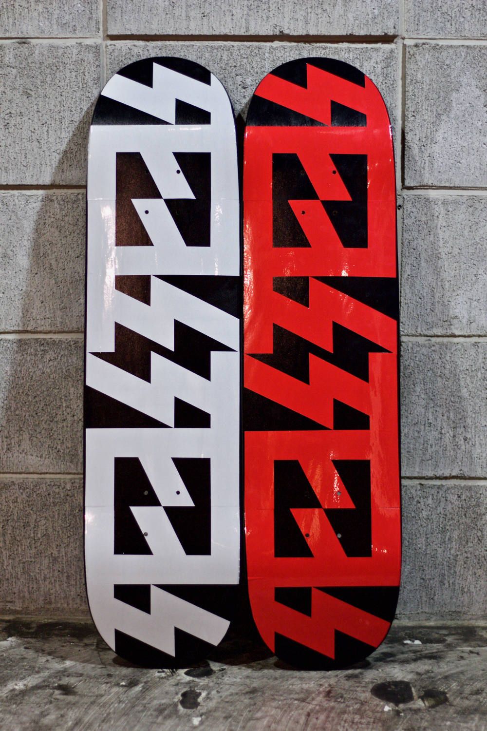 "死" DECK (SILVER,RED)