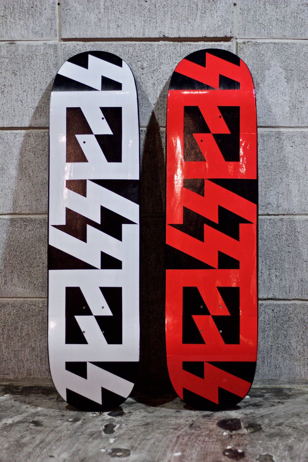 "死" DECK (SILVER,RED)