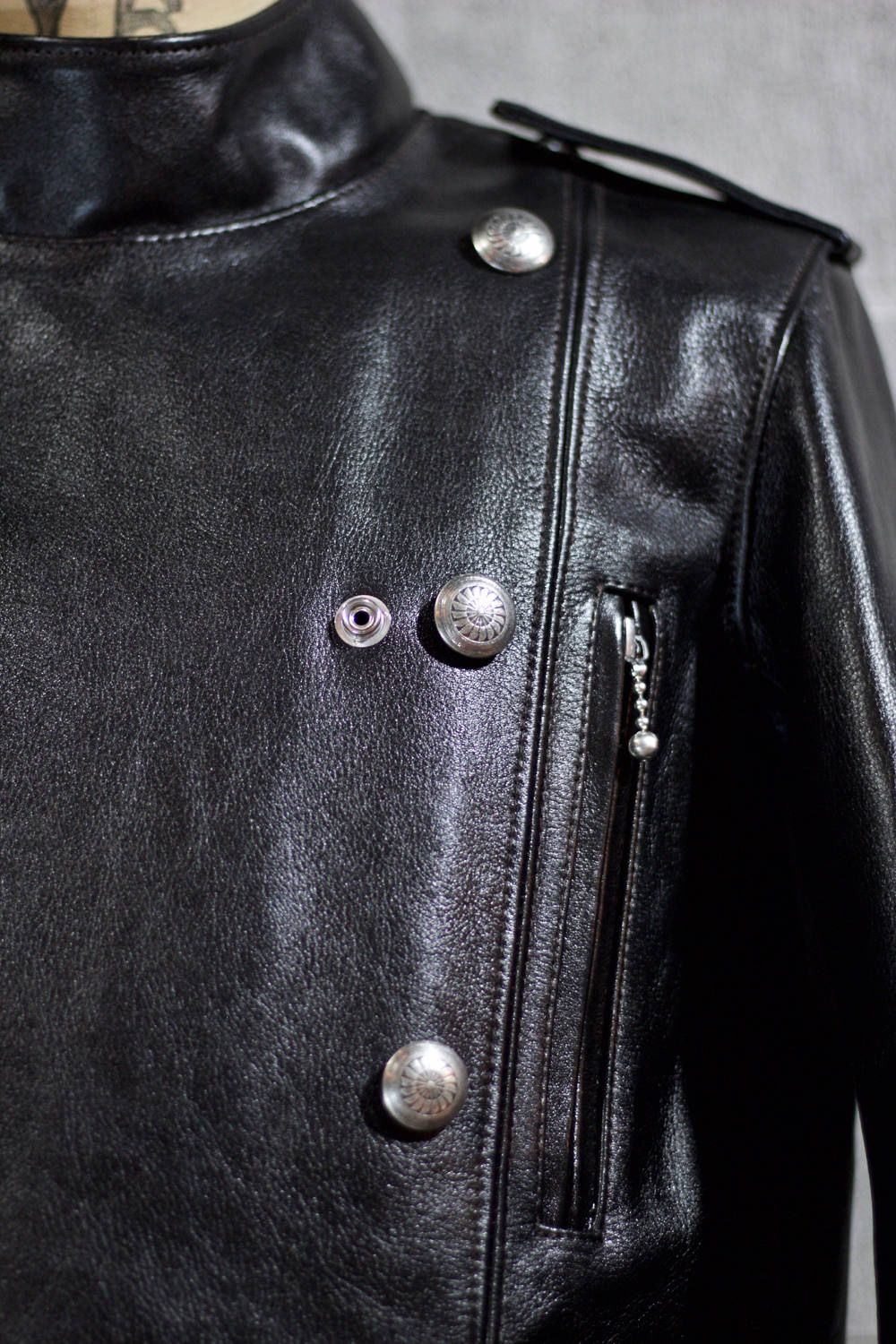 945-72TJ226-1 (BLACK)