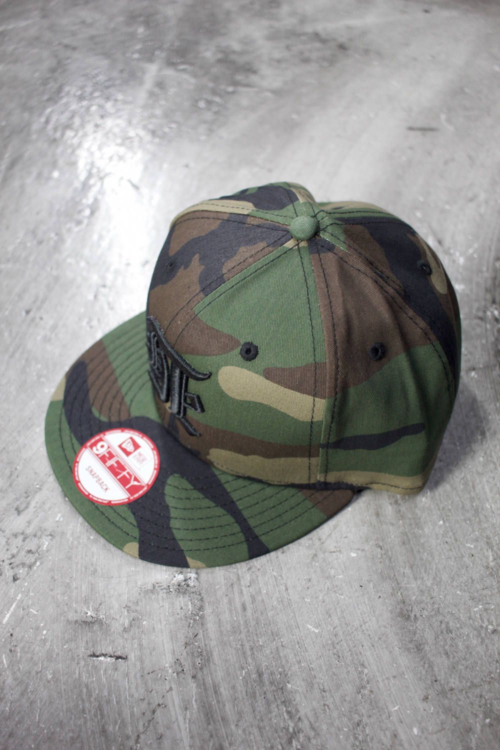 ”死”SNAP BACK 別注カモフラージュ