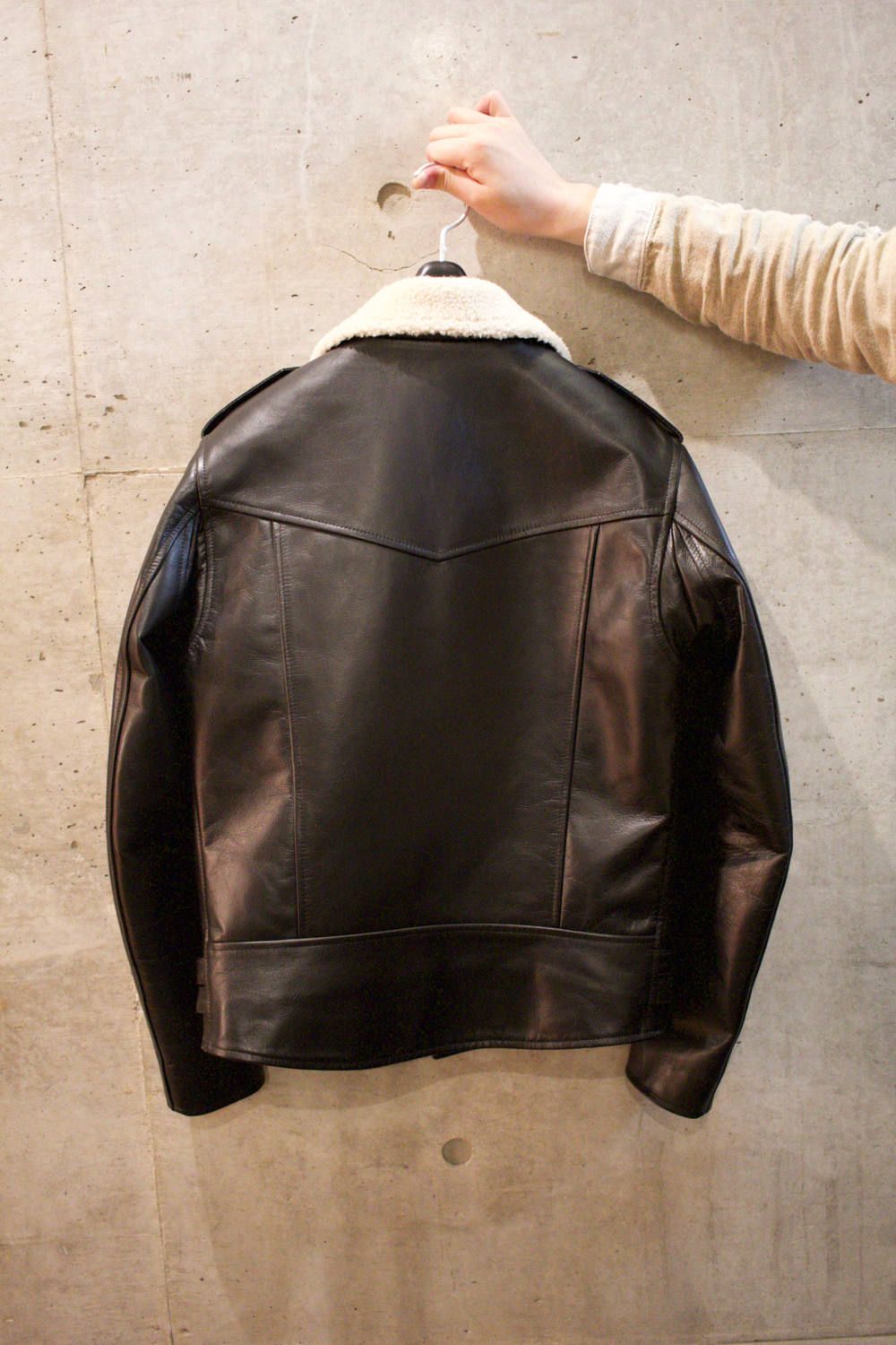 945-73TJ262-1(BLACK)