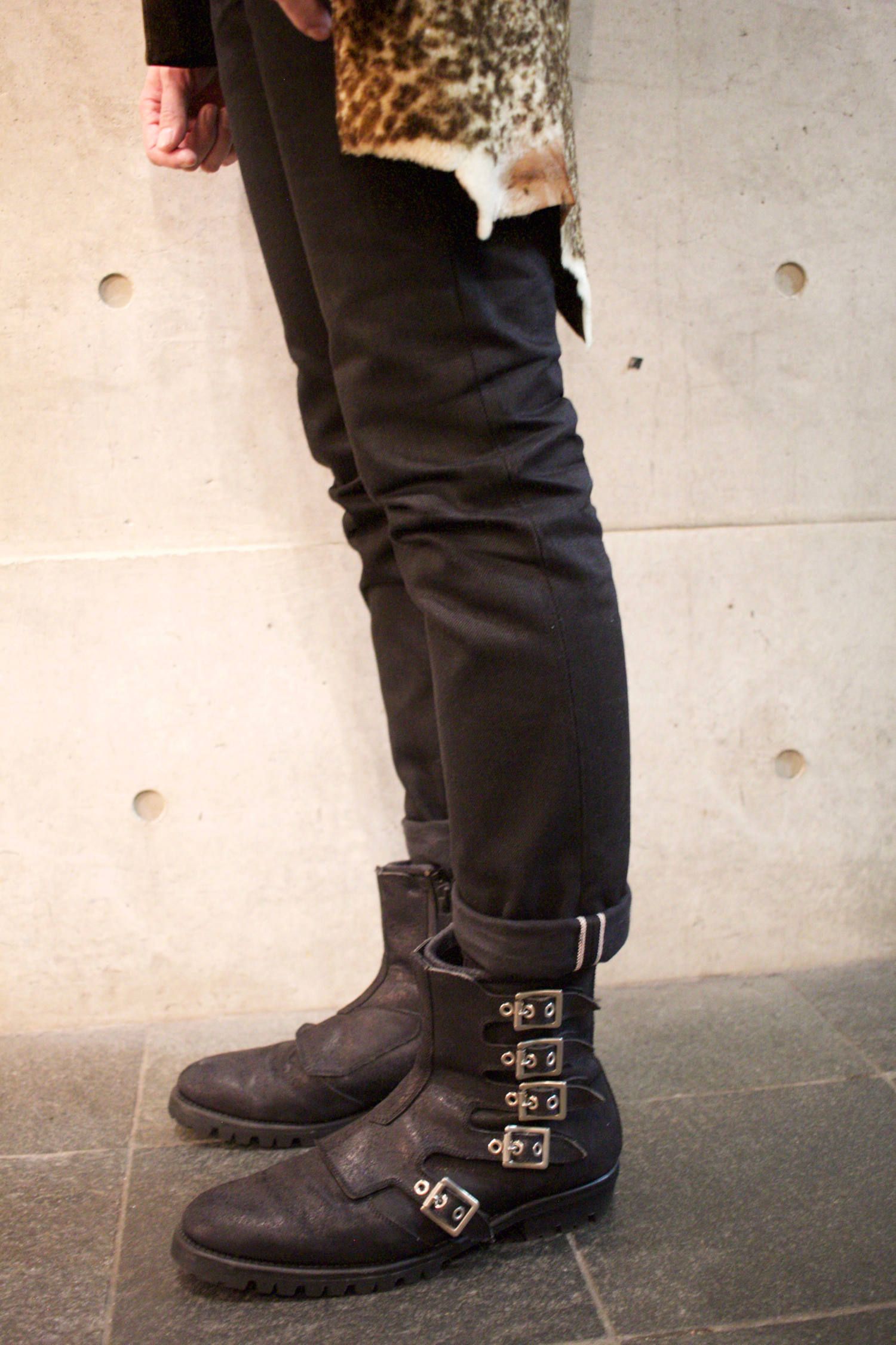 黒マン blackmeans - 945-74GB09-2 (BLACK SUEDE) | HAZE