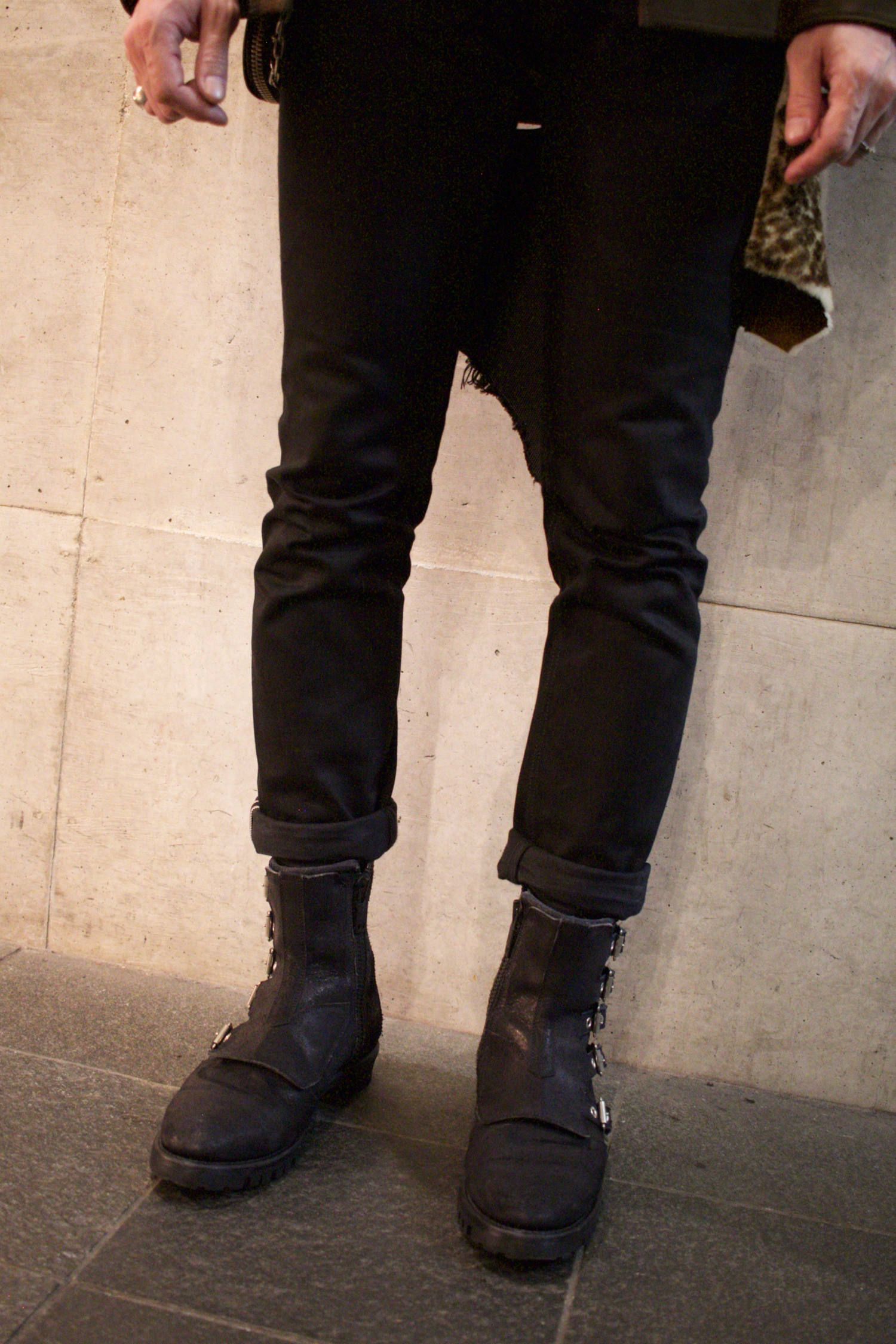 黒マン blackmeans - 945-74GB09-2 (BLACK SUEDE) | HAZE