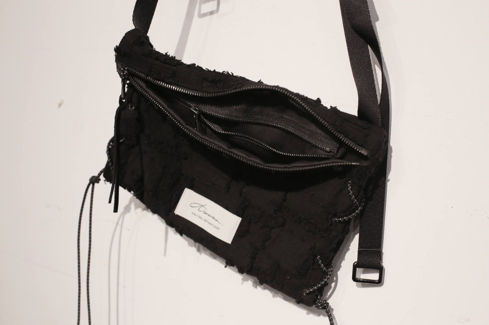 "CRUST JACQUARD UTILITY SACK"