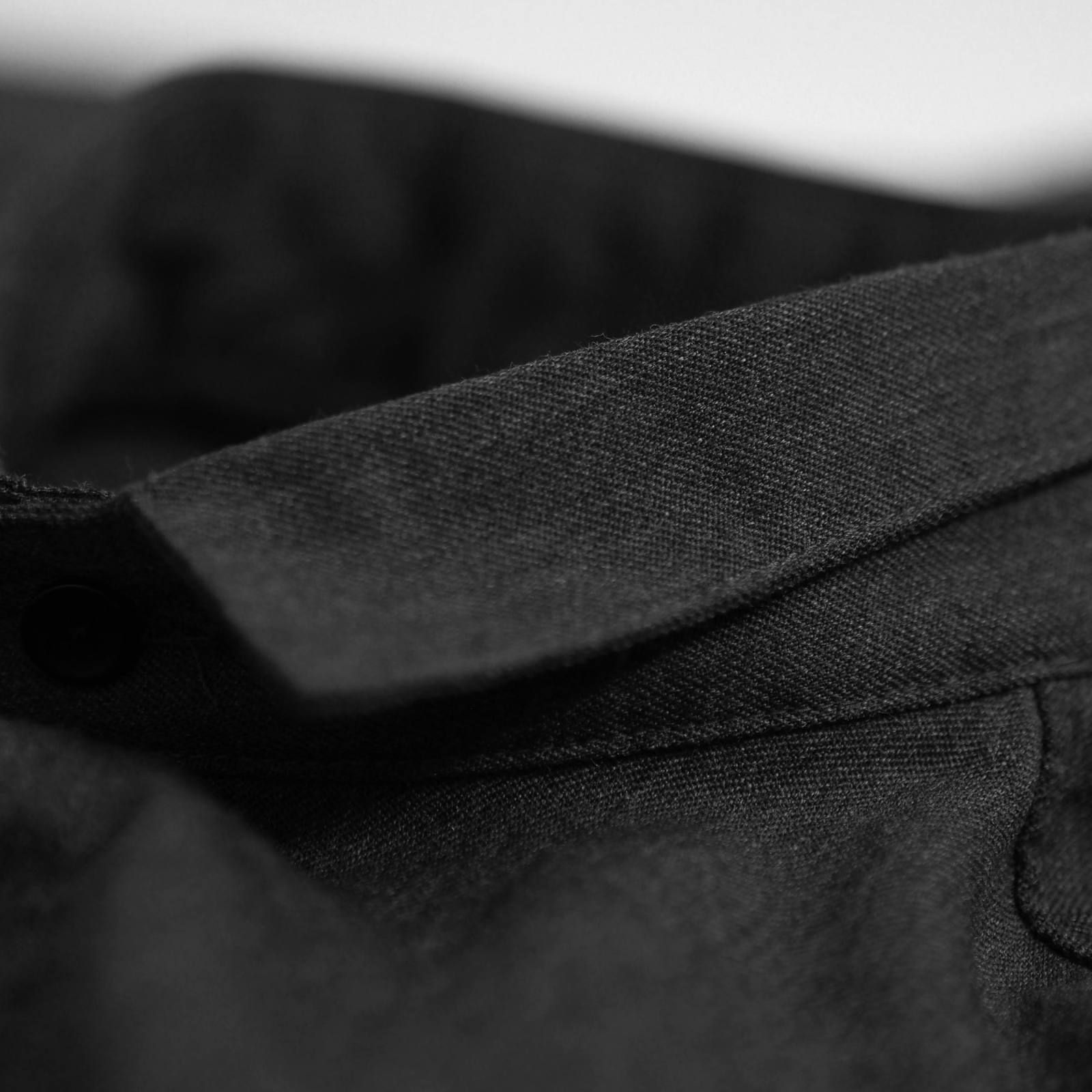 “unfinished series” uniform shirt (BLACK/CHARCOAL)