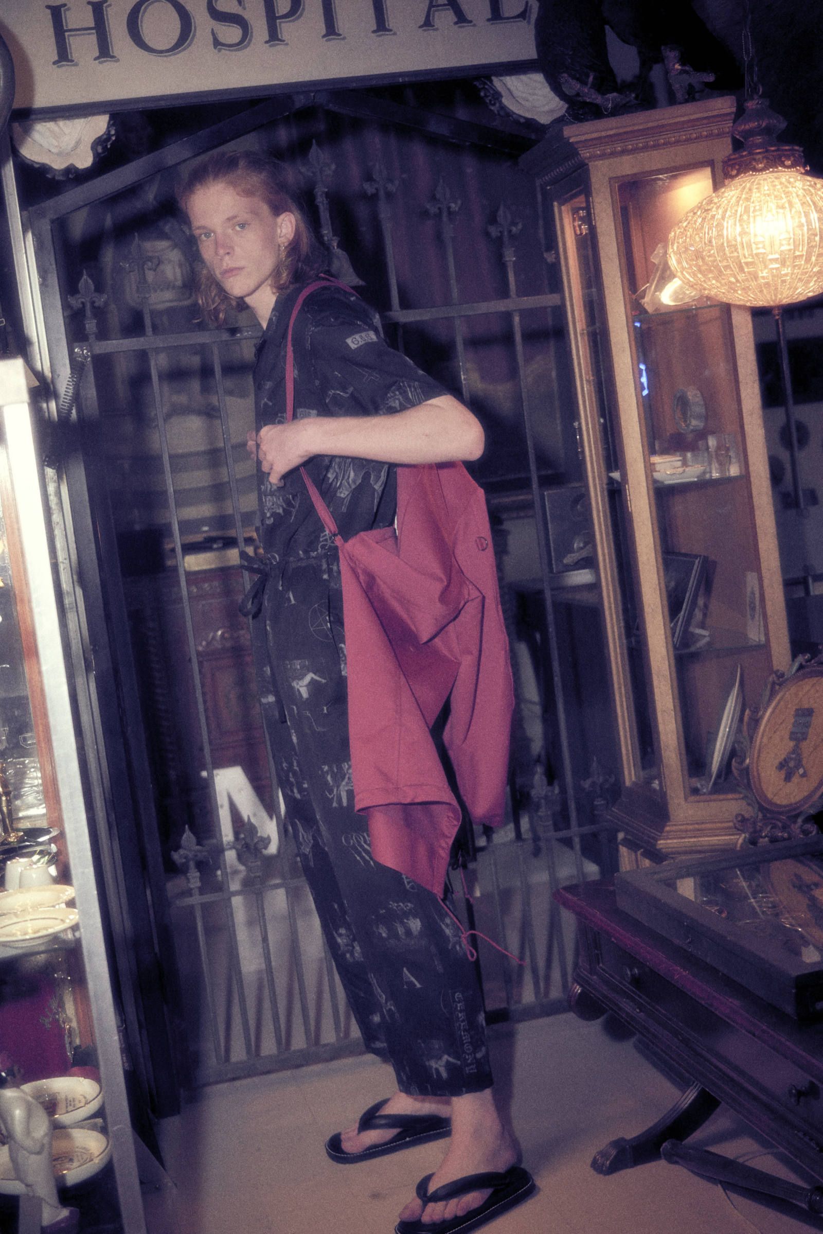 LEATHER SETTA (BLK×BLK/ WHT×BLK)