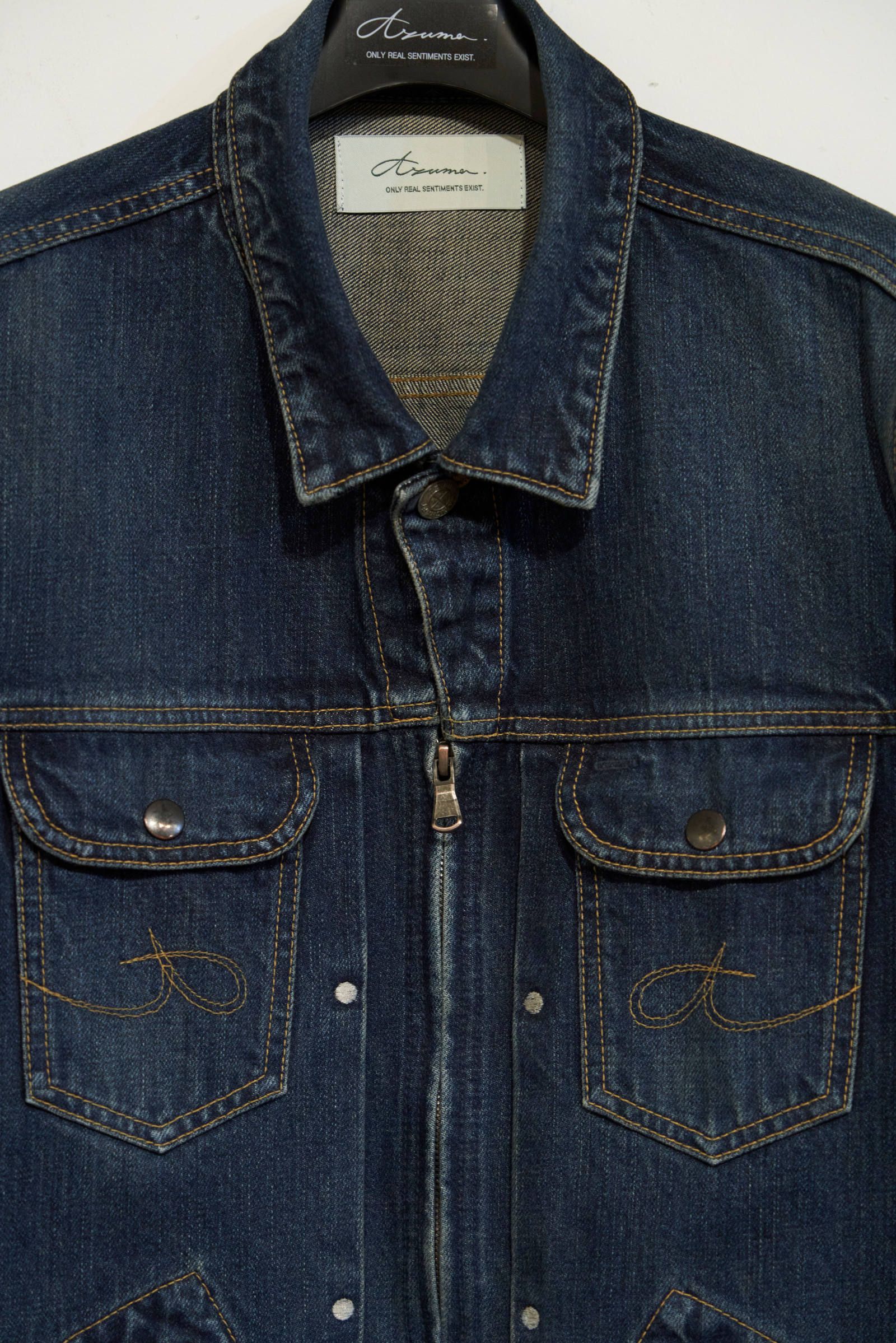 CLASSIC-DENIM JACKET