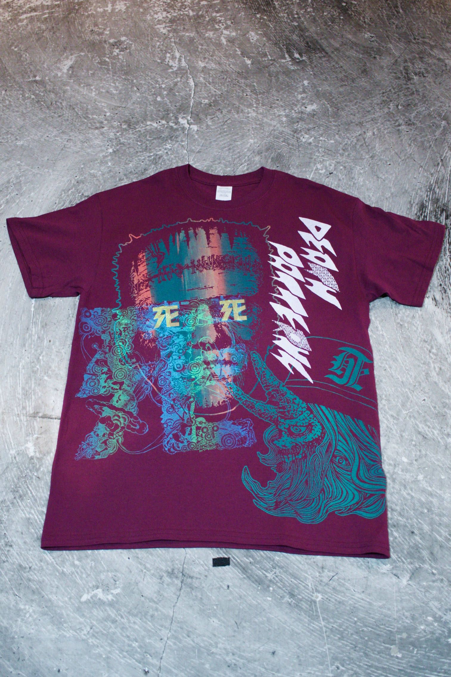 デスパターンズ2020 "NO MAD NUMSKULL" マルチプリントTEE RED/Mサイズ