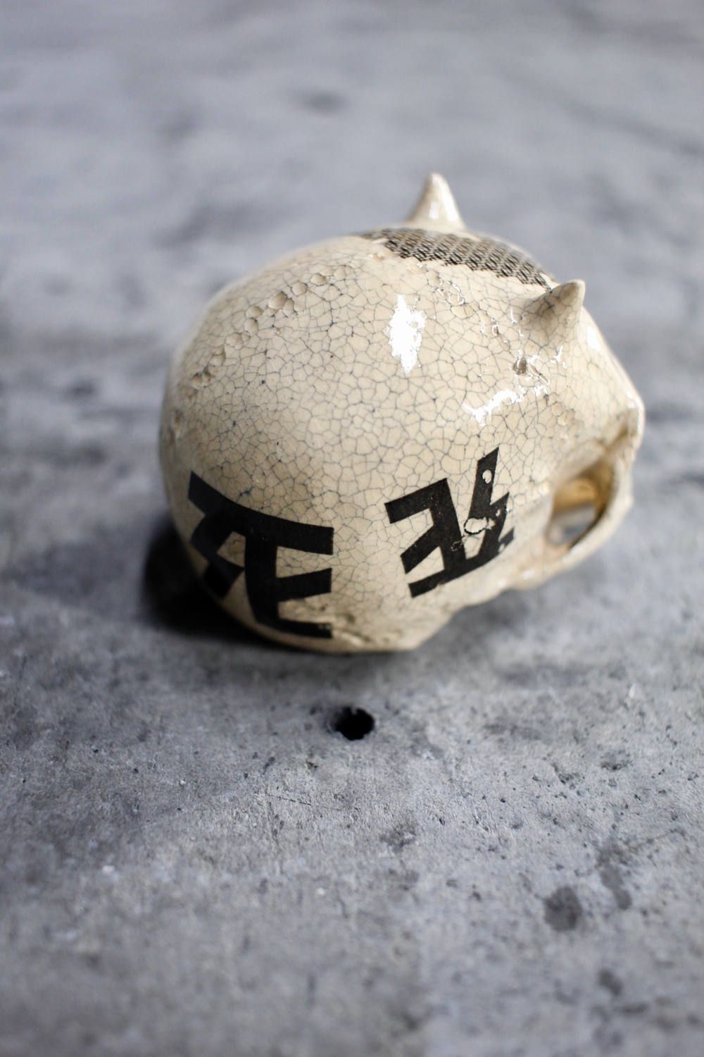 別注 "ぐい呑み"ツノ髑髏 絵付き011 (桐箱付)