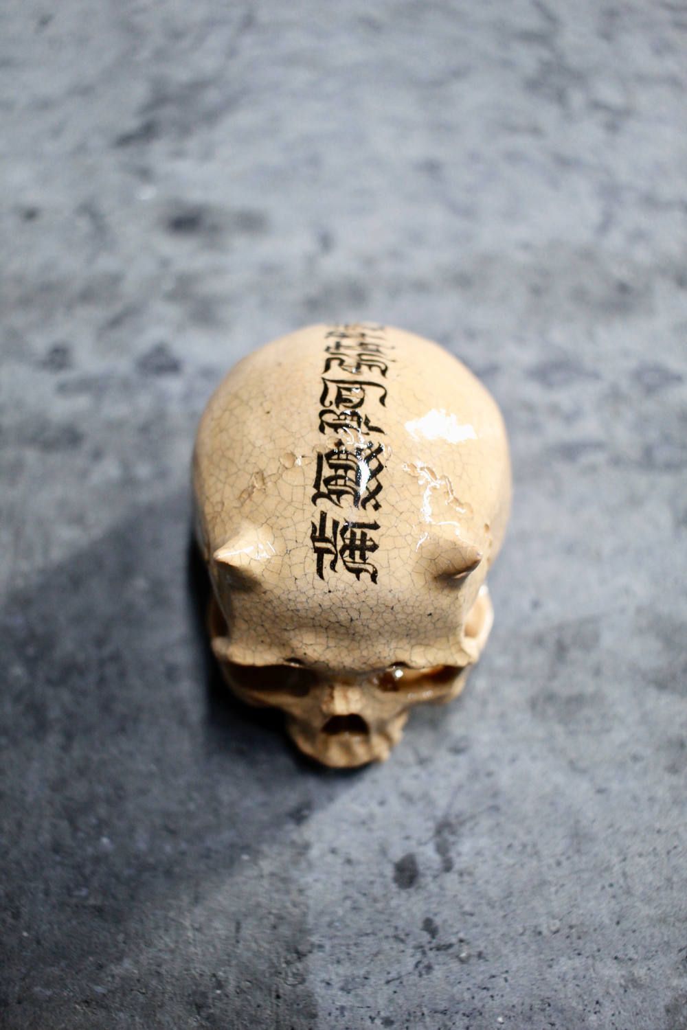 別注 "ぐい呑み"ツノ髑髏 絵付き001  (桐箱付)