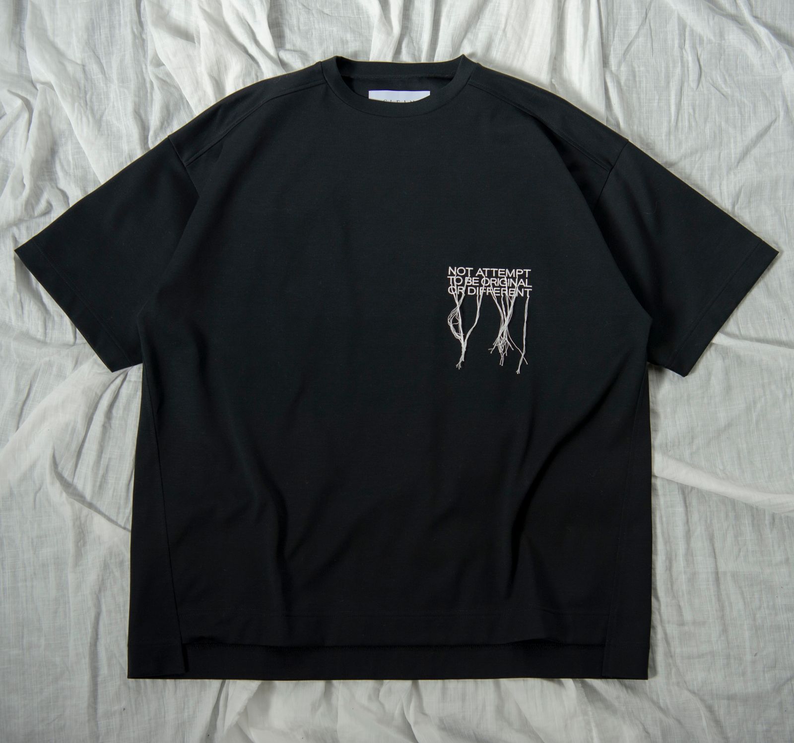 「予約商品」EMBROIDERED T-SHIRT (BLACK)