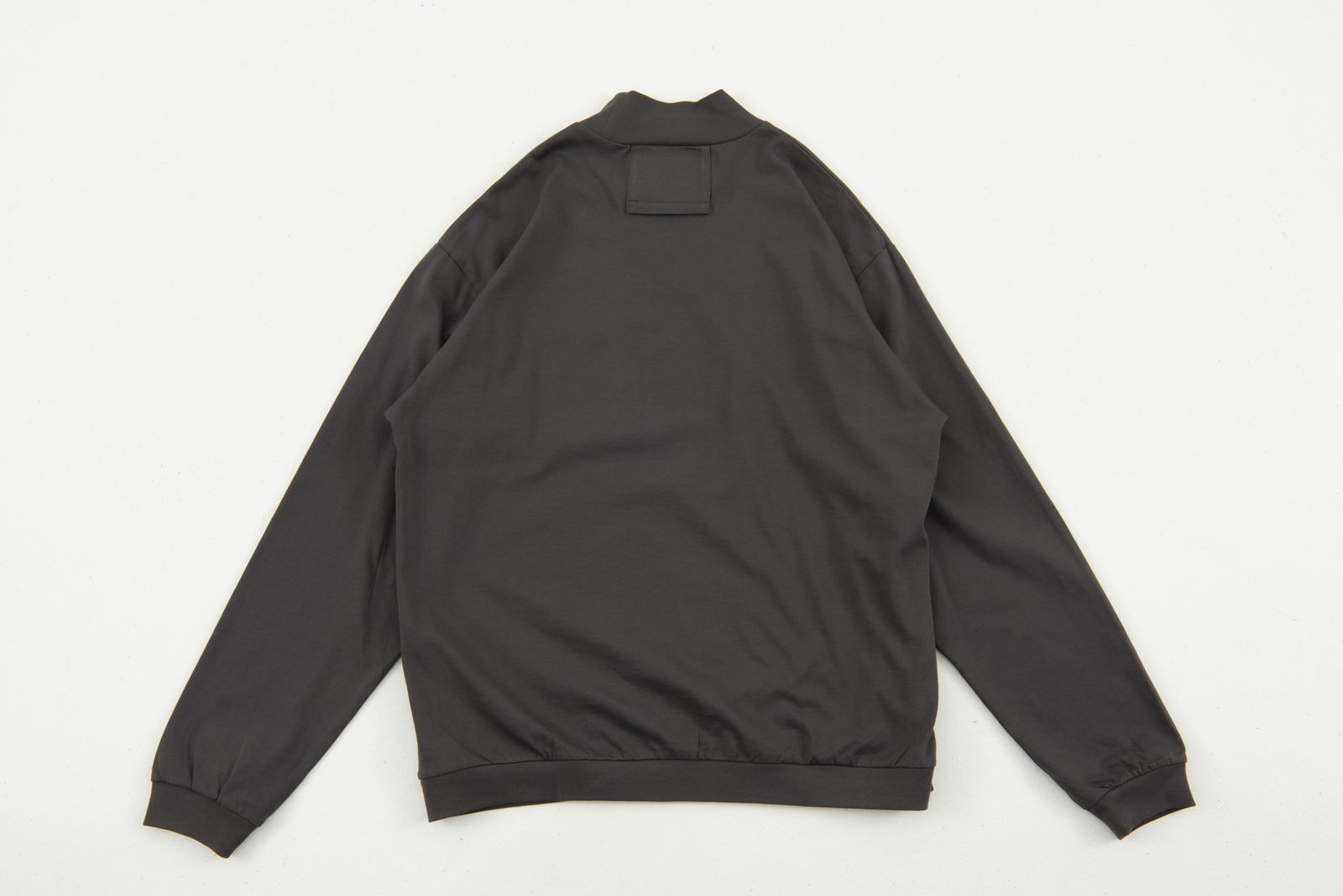 「予約商品」GRID MARKED T-SHIRT (CHARCOAL)