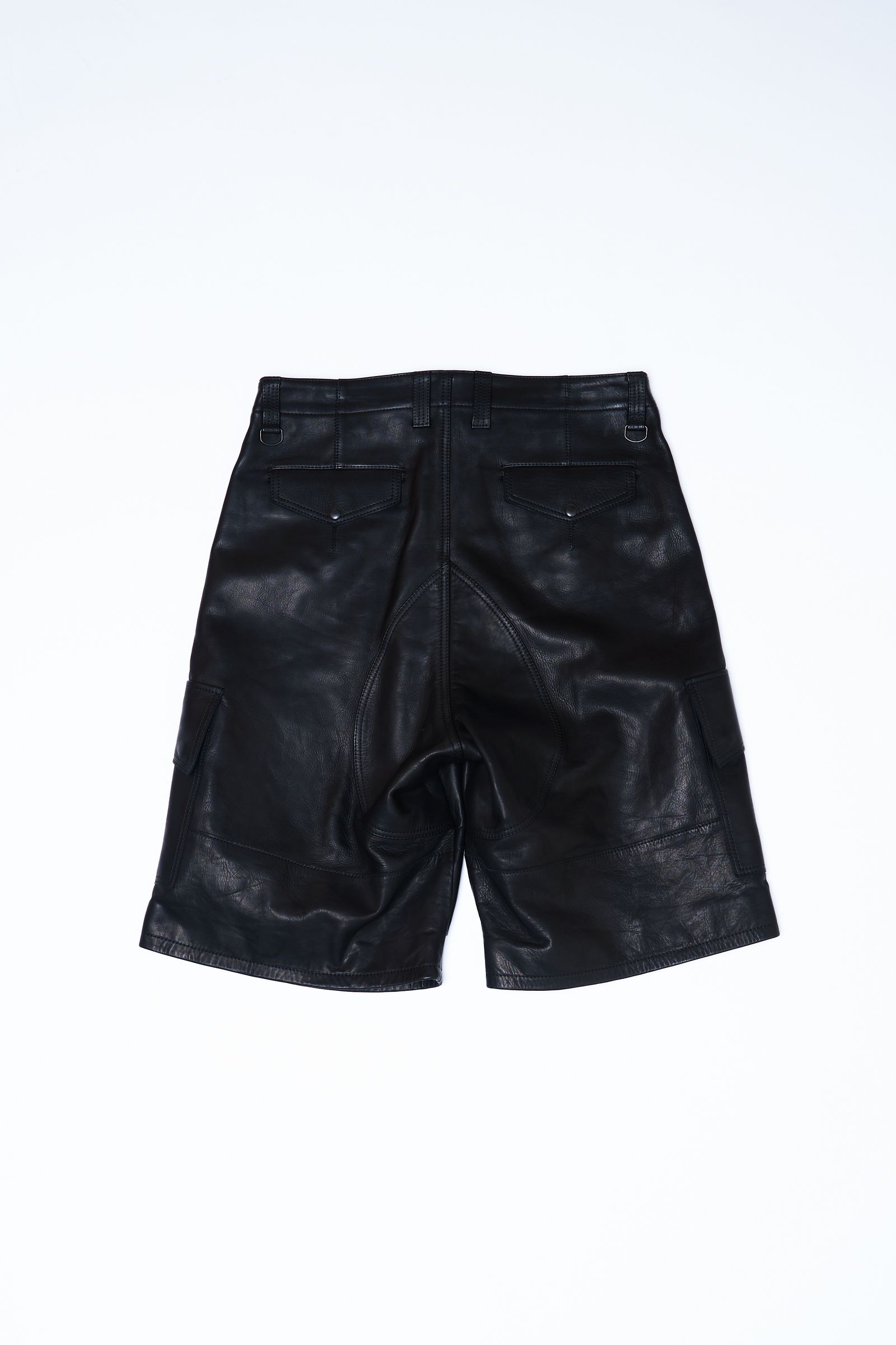 945-80TP246-1 / レザー ハーフパンツ (BLACK, WHITE)