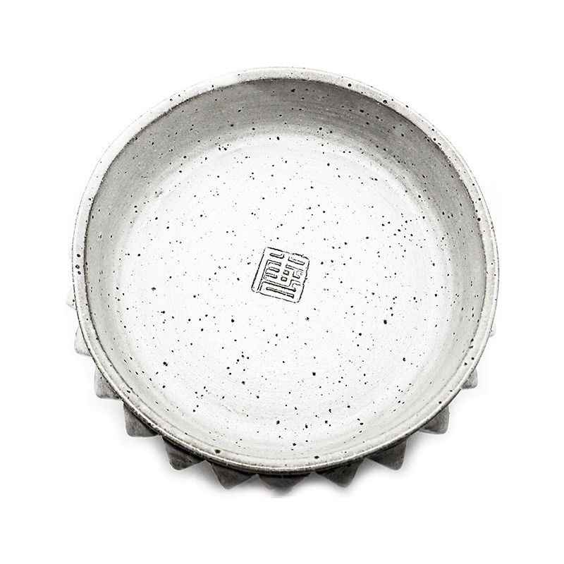 PYRAMID STUDS TRAY "WHITE" -陶器皿-
