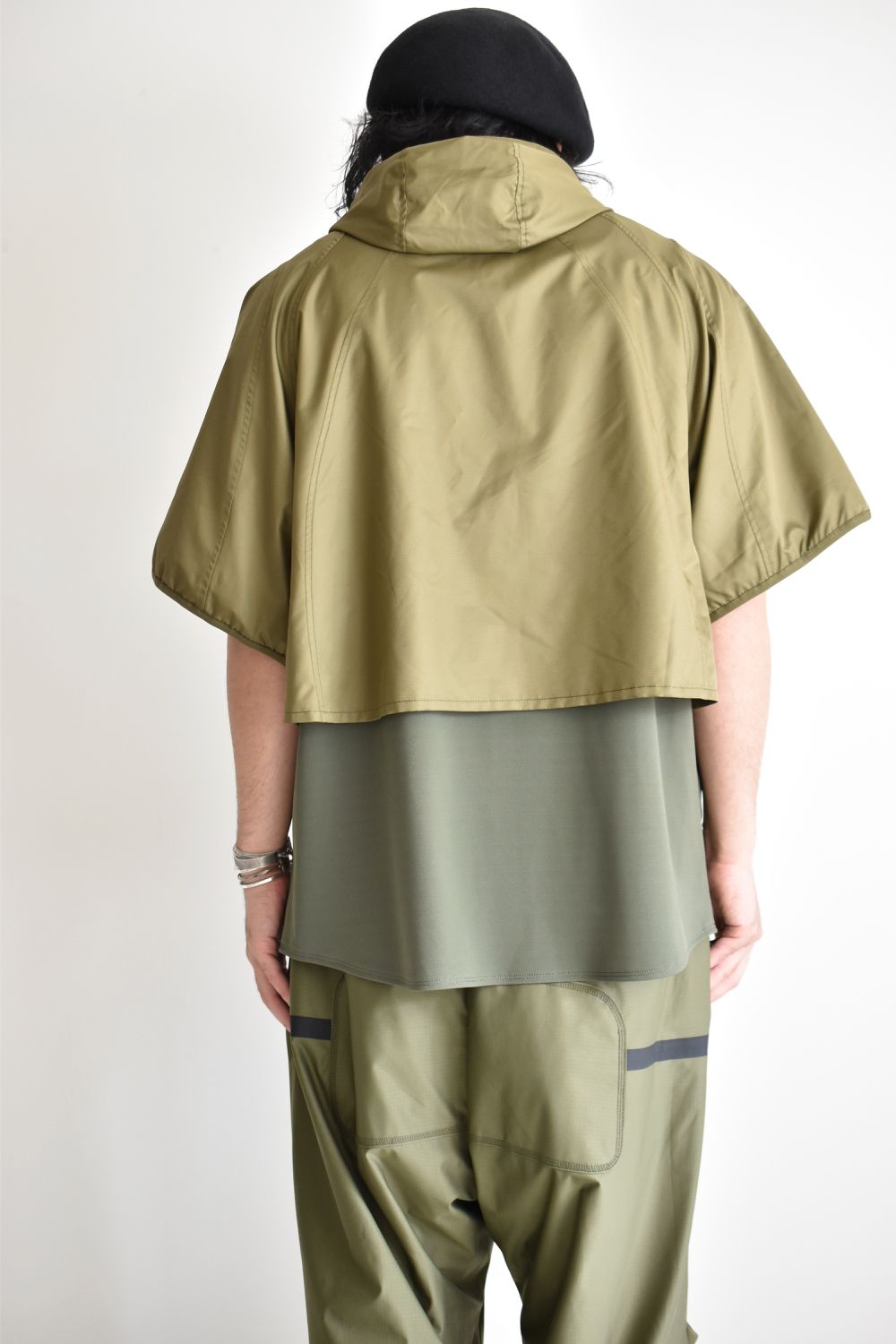 LAYERED HOODED WIDE PULL S-SLEEVE c/#2 KHAKI
