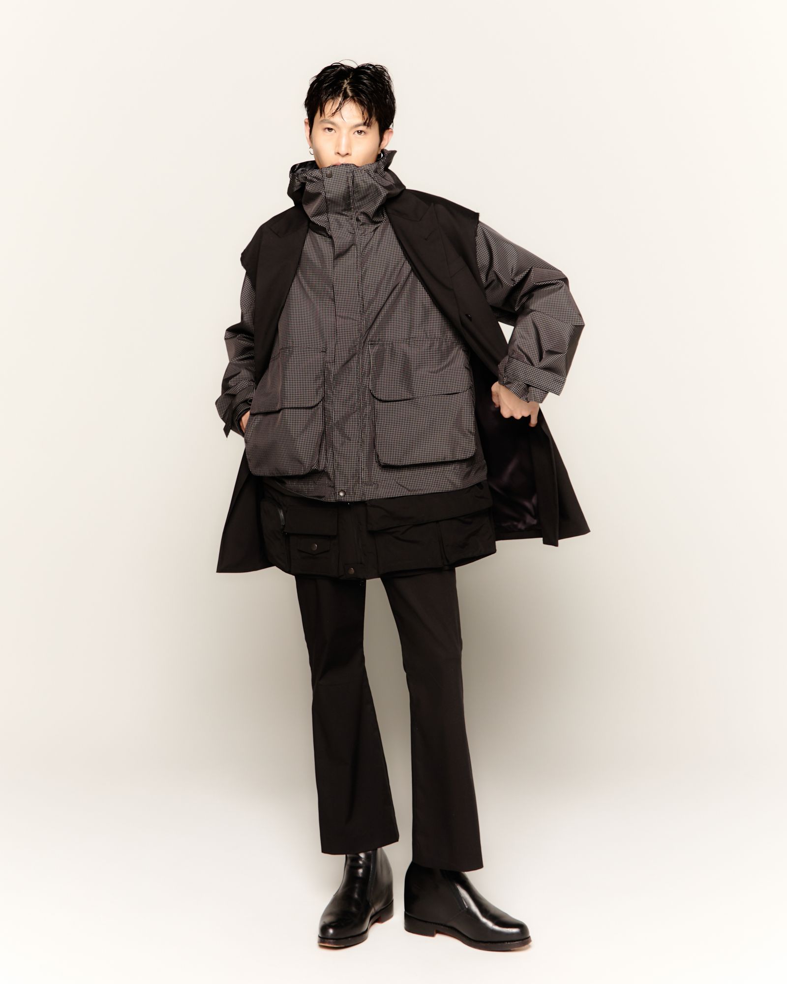 945-81GJ334-1 (BLACK)