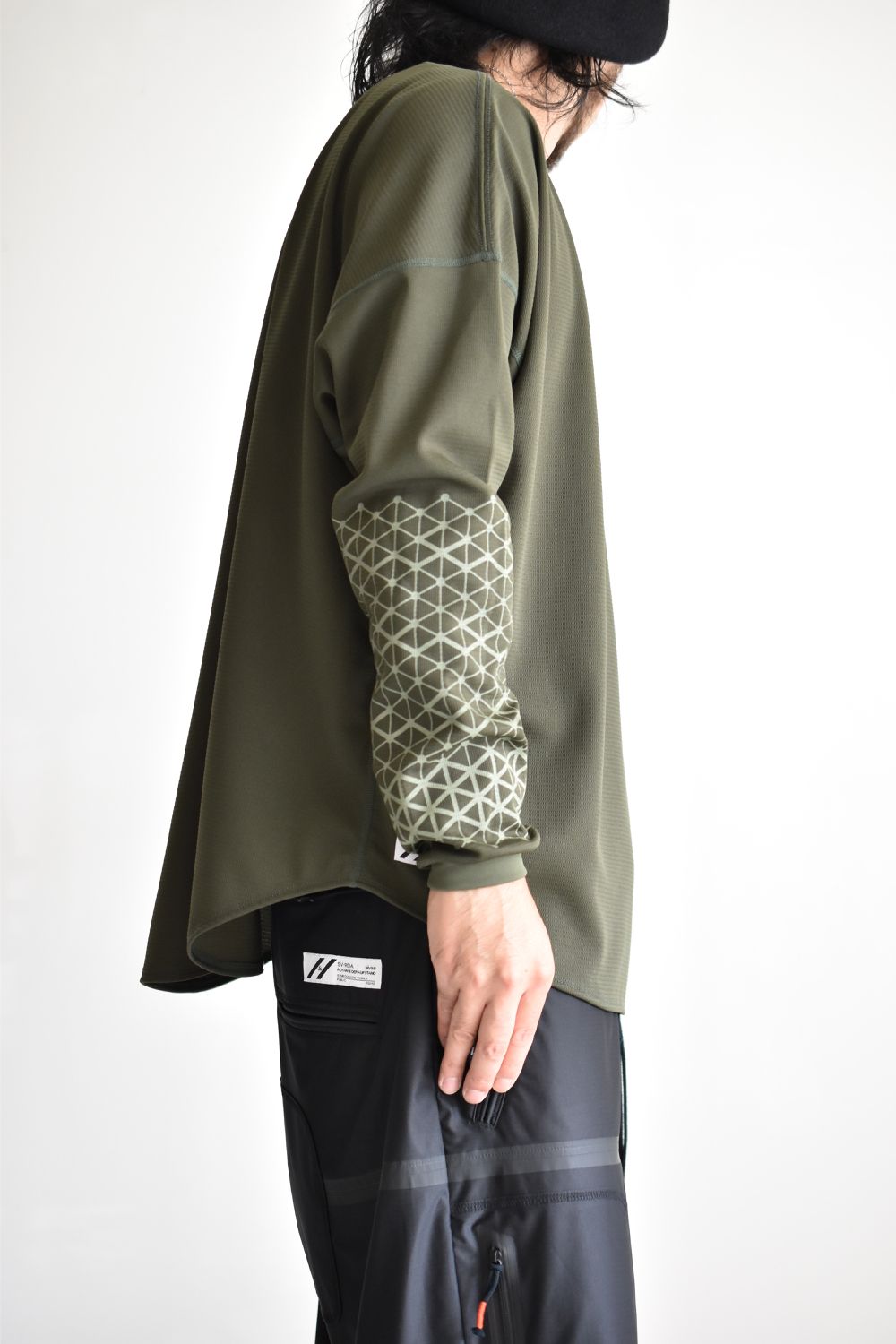 GEOMETRIC PATTERN L-SLEEVE c/#2 OD