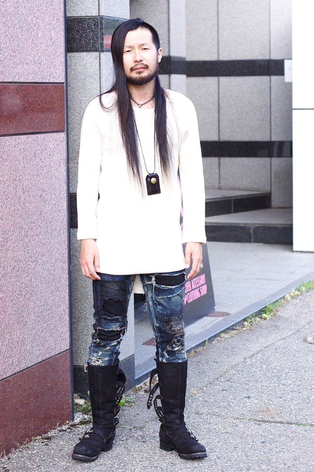 髪なげーおっさん