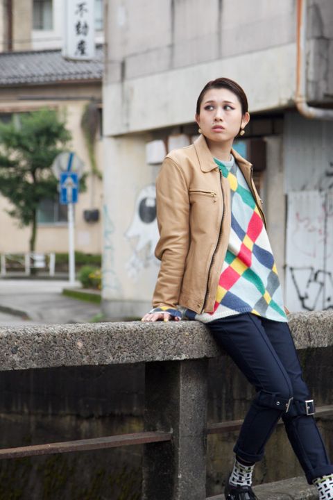 女HAZE